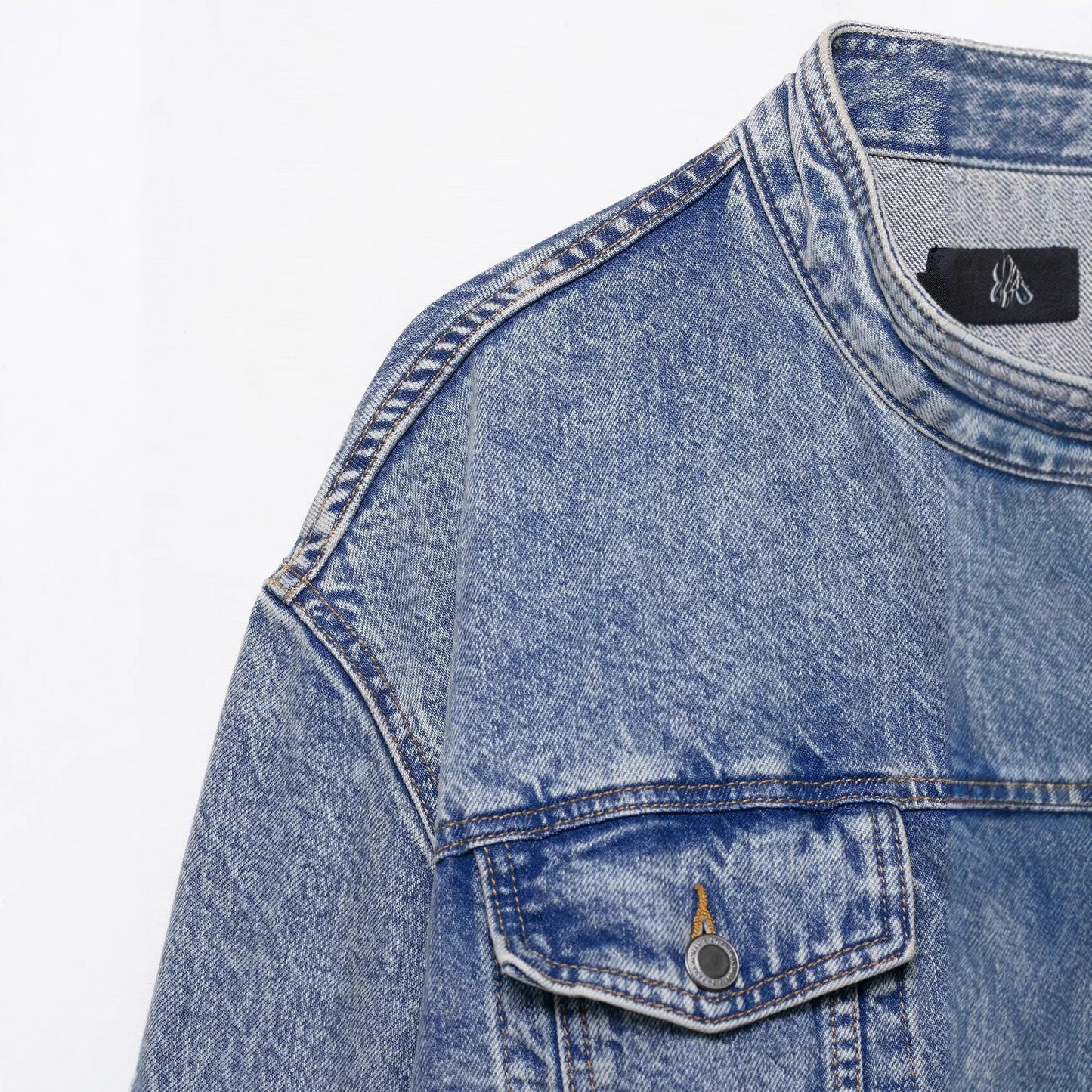 Single breasted long sleeved denim distressed jacket for women