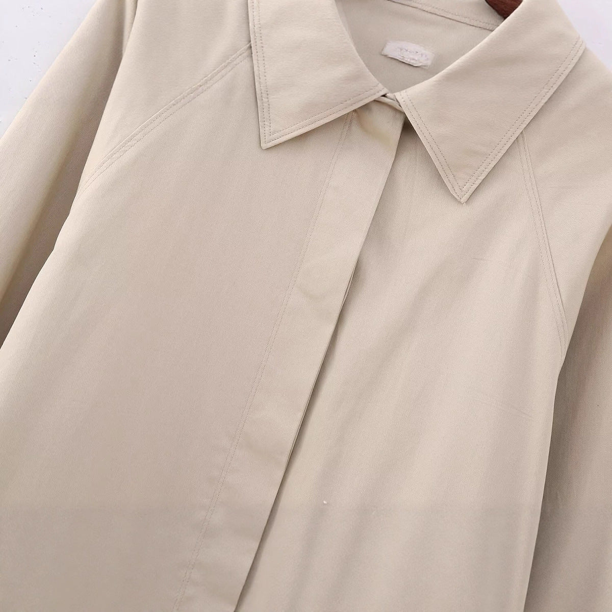 Minimalist mid length casual jacket